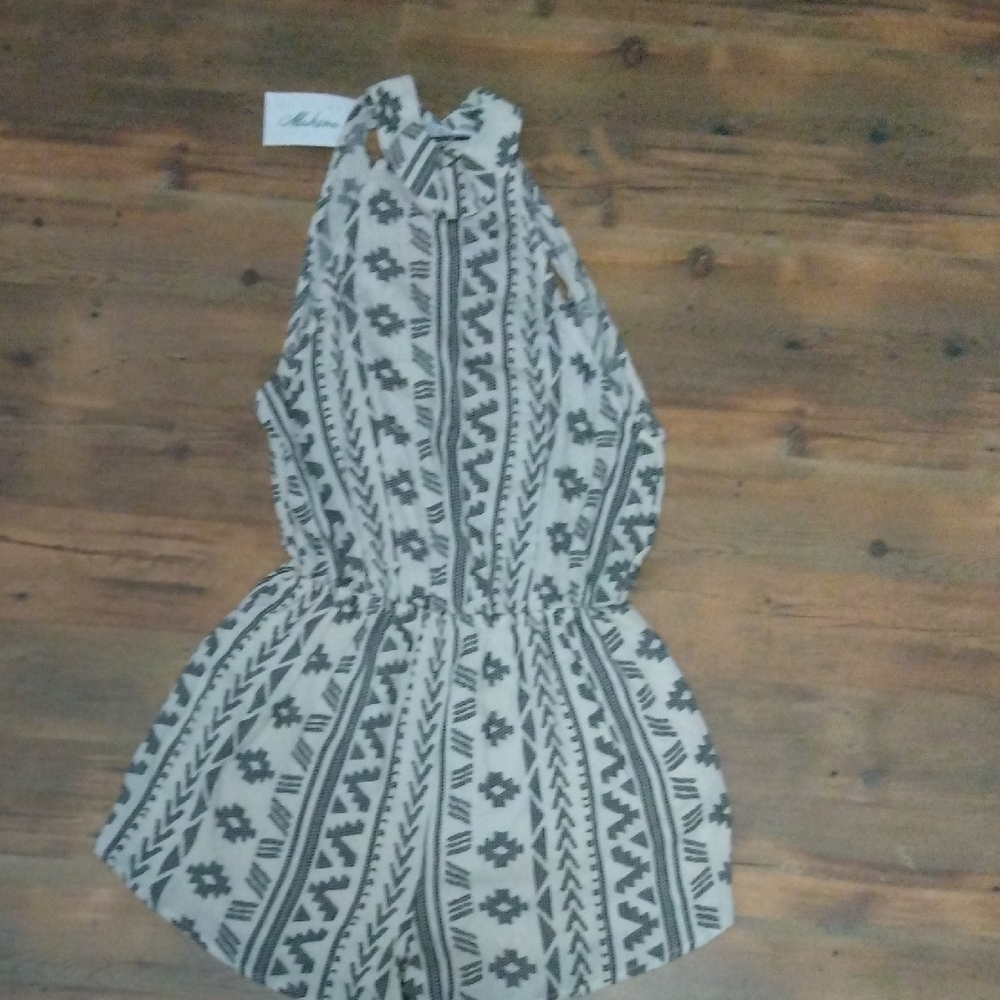 Mahina Black and White Patterned Women's short halter jumpsuit